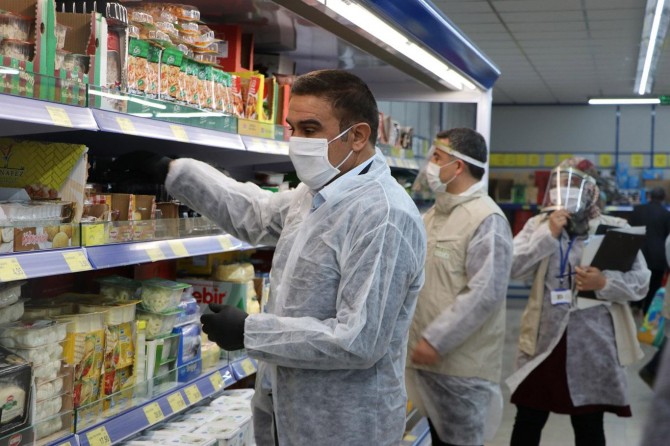 Gaziantep'te fırın ve marketlerde gıda denetimi yapıldı