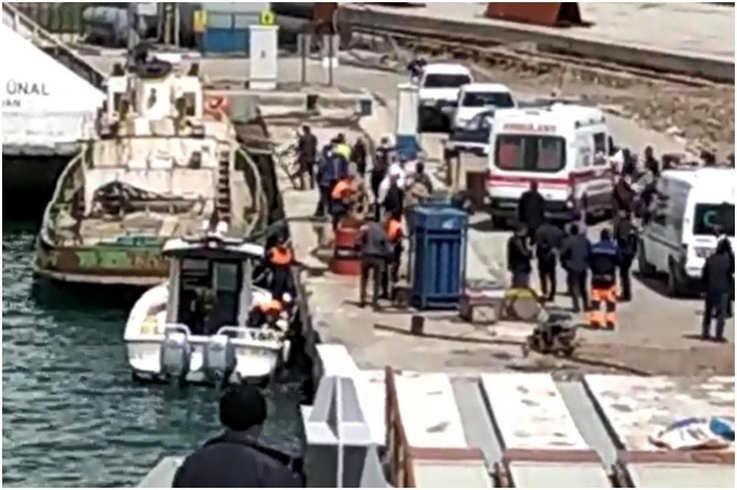 Botla Van Gölü’ne açılan gencin cansız bedenine ulaşıldı