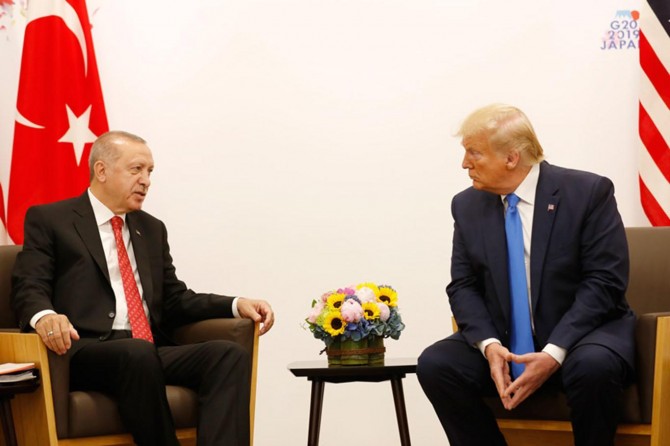 Erdoğan sends a letter to the US President Trump along with medical aid