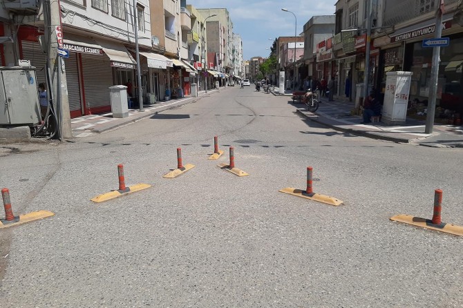 Viranşehir'de 4 büyük caddeye maskesiz girmek yasaklandı