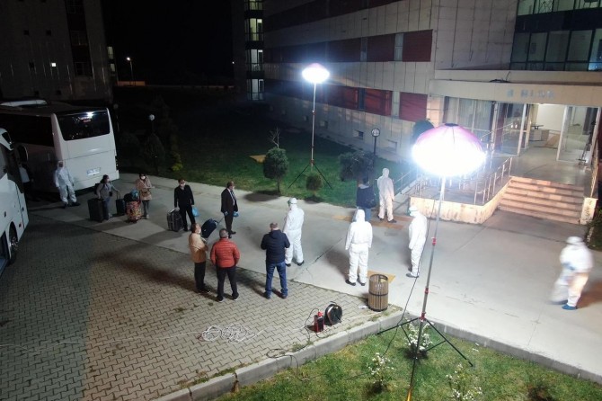 Karantinadaki 34 bin kişi tahliye edildi