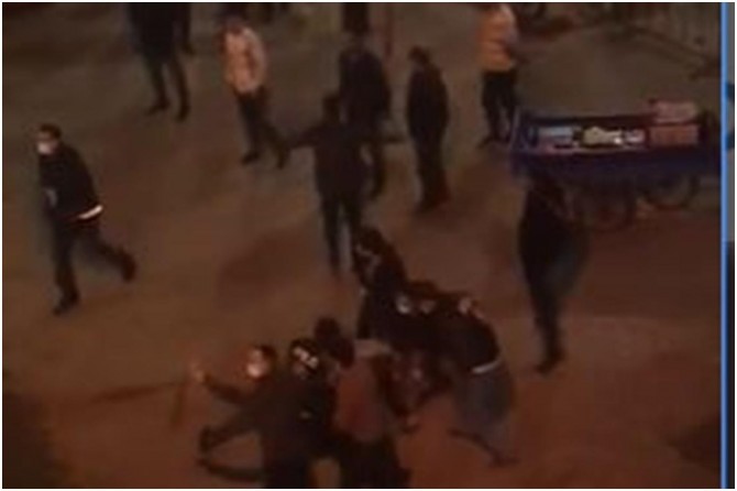 Siirt'te polise bıçak çektiği iddia edilen seyyar satıcı gözaltına alındı