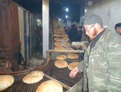 Mardin'den giden un Suriye'de ekmek oldu