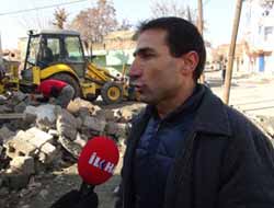 Batman Belediyesi yıkmayınca mahalleli yıktırdı video