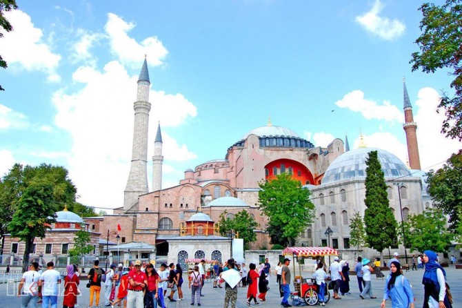 Turizm geliri yüzde 11,4 azaldı