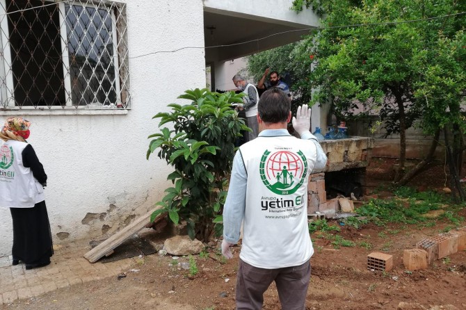 Avrupa Yetim Eli “Hayat Birlikte Güzel” sloganı ile yardımlarını sürdürüyor