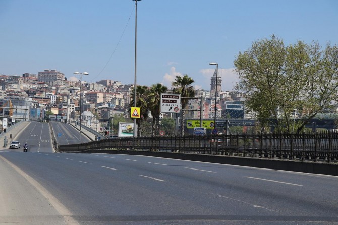 Sokağa çıkma yasağında İstanbul’da sessizlik hâkim oldu