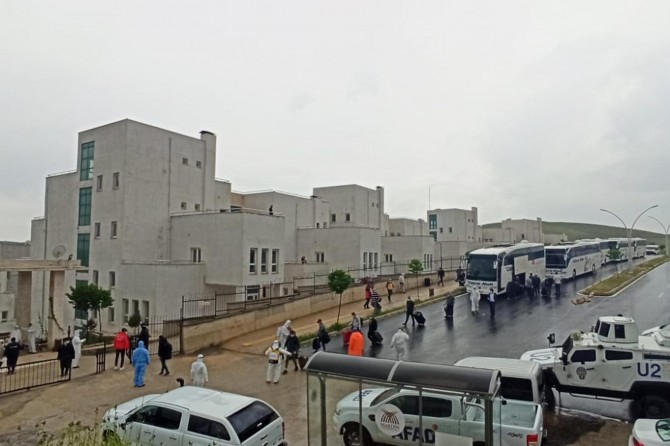 Irak'tan getirilen 127 Türkiye vatandaşı Mardin’de yurda yerleştirildi