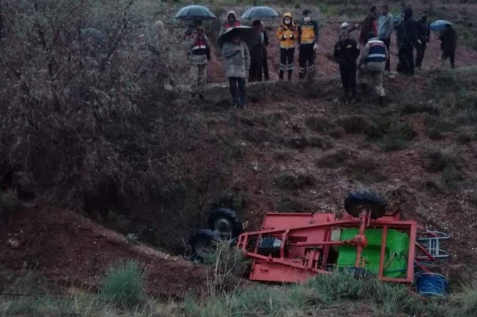Malatya'da çapa motoru kaza yaptı: Bir ölü bir yaralı