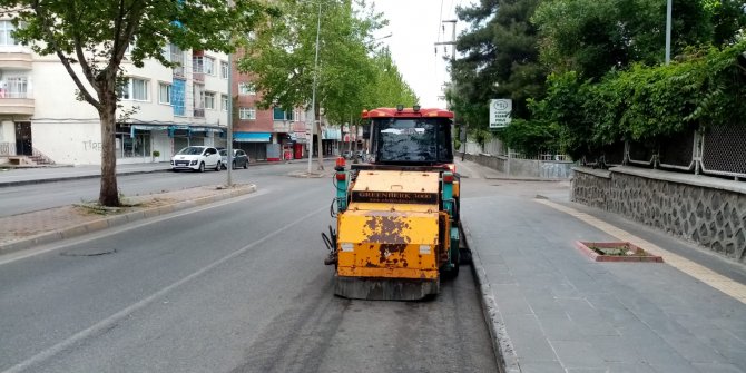 Diyarbakır Büyükşehir Belediyesinin temizlik çalışmaları devam ediyor