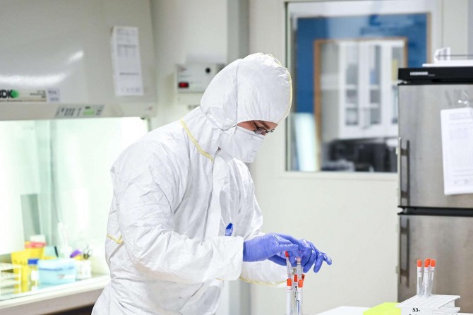 Germany’s death toll from coronavirus rises to 6,834