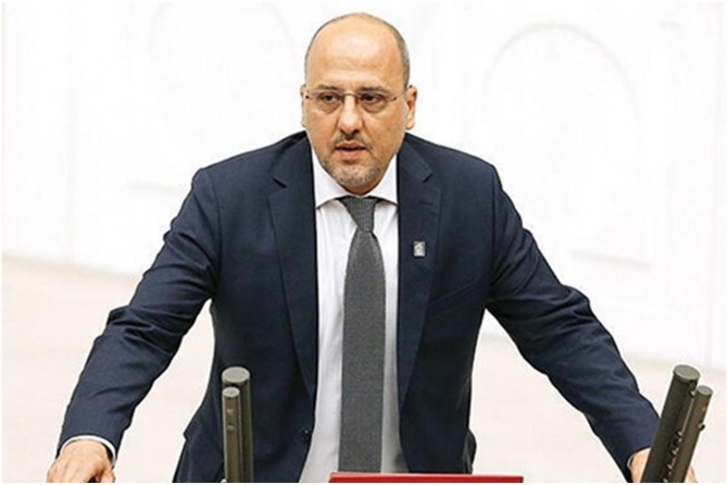 HDP Milletvekili Ahmet Işık, parti yönetimindeki anlayışı eleştirerek istifa etti