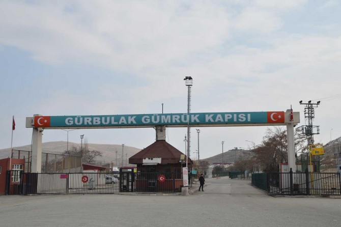 İran tarafında kalan TIR'lar yurda dönüş yapmaya başladı