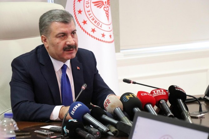Sağlık Bakanı Fahrettin Koca: "Kimin virüs taşıdığını bilemezsiniz"