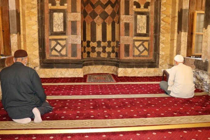 Diyanet İşleri Başkanlığınca 81 ilin müftülüklerine itikâfla ilgili yazı gönderildi