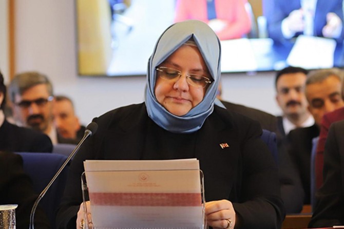 Aile, Çalışma ve Sosyal Hizmetler Bakanı Selçuk: 11 ilacı daha geri ödeme listesine aldık