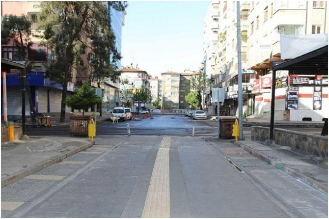 Diyarbakır'ın bazı caddelerinde maskesiz dolaşmak yasaklandı