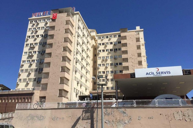Diyarbakır'da iki aile arasında çıkan silahlı kavgada 2 kişi öldü, 7 kişi yaralandı
