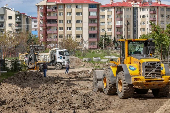 Van şehir merkezi yeni yollara kavuşuyor