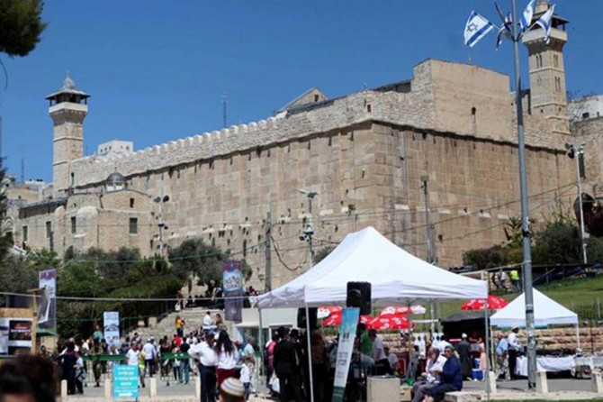 Zionist gangs to confiscate property near Ibrahimi Mosque for settlers’ project