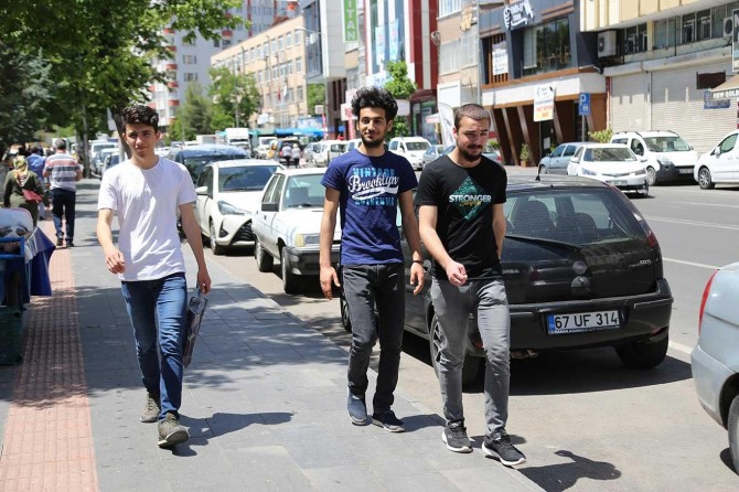 Diyarbakırlı gençler, izin ile birlikte yaklaşan sınav stresini attılar