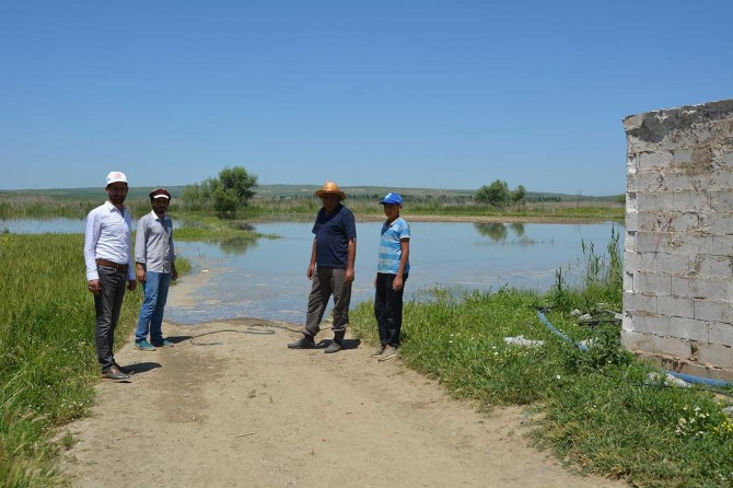 Batmanlı barajzede çiftçiler yetkililerden yardım bekliyor