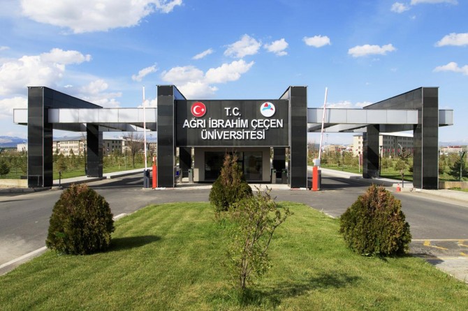 Ağrı'da online ödüllü bilgi yarışması yapıldı