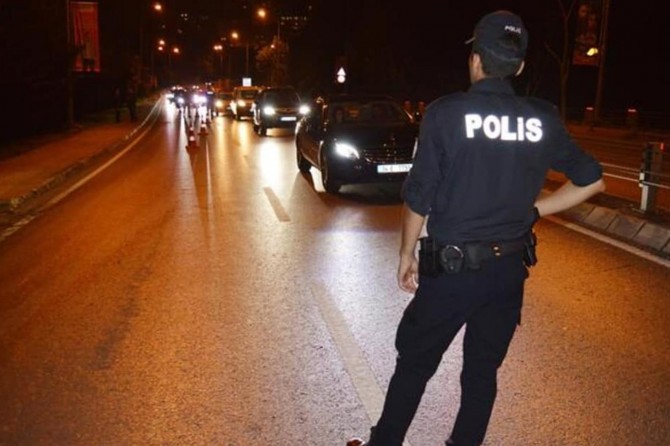 Malatya'da Covid-19 yasakları kapsamında araç, iş yeri ve vatandaşlara ceza yazıldı