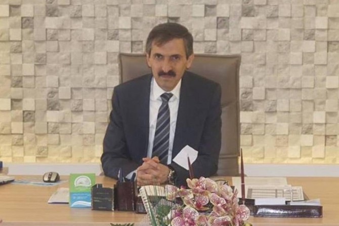 Çiftçilere kayısıda şeftali güvesine karşı ilaçlama uyarısı