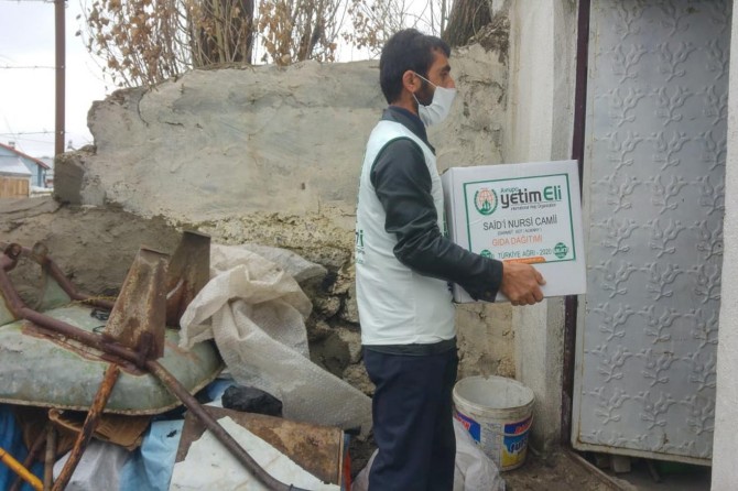 Avrupa Yetim Eli’nden Ağrı'daki ihtiyaç sahibi ailelere yardım