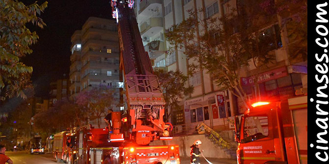 Adana Çukurova'daki yangında ev kullanılamaz hale geldi