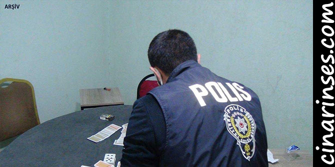 İstanbul Fatih'te kumar oynarken yakalandılar, adliyede serbest bırakıldılar