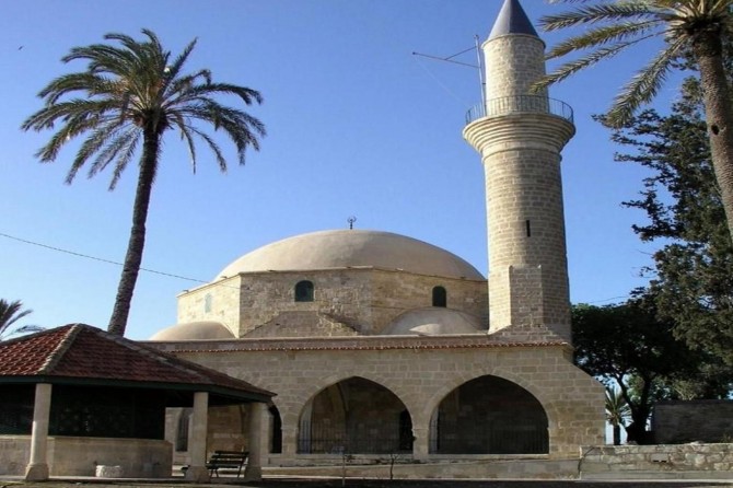 KKTC'de Ramazan Bayramı namazı sosyal mesafeye uygun olarak kılınacak