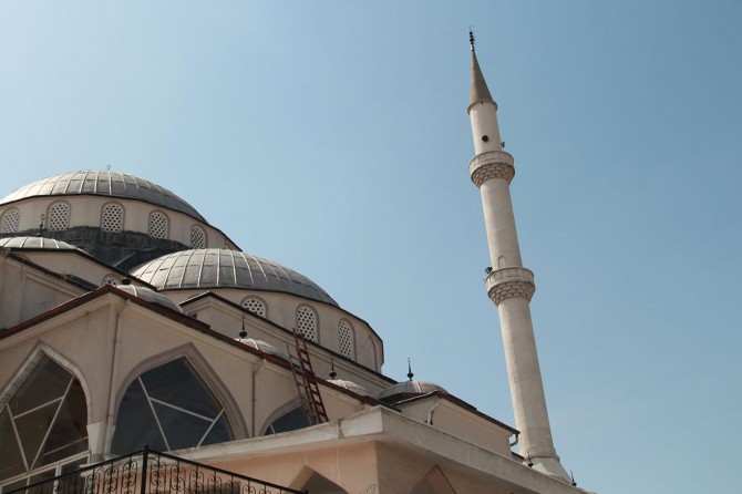 İzmir’de ikinci kez cami hoparlörlerinde şarkı çalındı