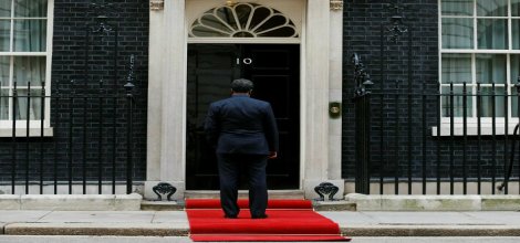 Batı işbirlikçilerini aşağılıyor