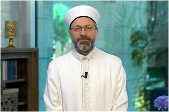 Diyanet İşleri Başkanı Erbaş, bayram hutbesinin canlı yayınlanacağını açıkladı