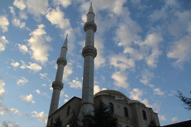 Bayram namazı kılınamayan camilerden teşrik tekbirleri yükseldi