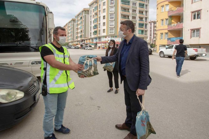 Van'da Coronavirus gölgesinde bayramlaşma