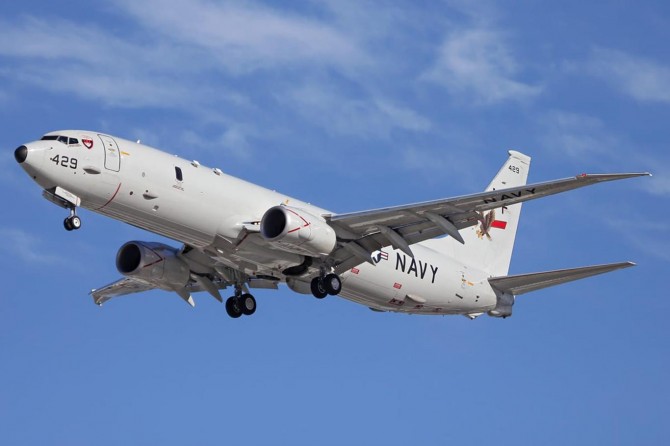US Navy aircraft intercepted by two Russian S-35 in the Mediterranean