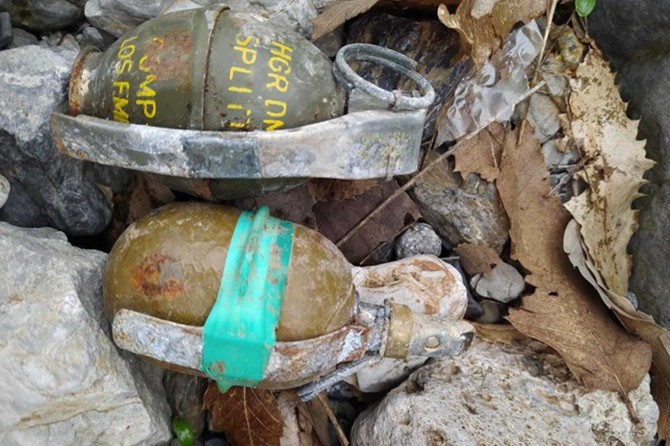 Hakkari’de silah ve çok sayıda mühimmat ele geçirildi