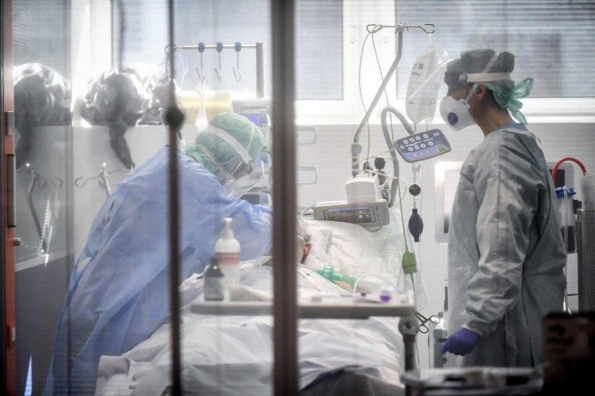 United Kingdom reports 113 new deaths from coronavirus