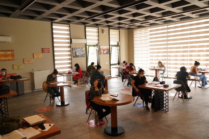 Diyarbakır Büyükşehir Belediyesine ait kütüphaneler açıldı