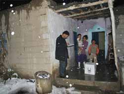 İHH ve İslamic Relief Vanlı yetimlere yardım dağıttı