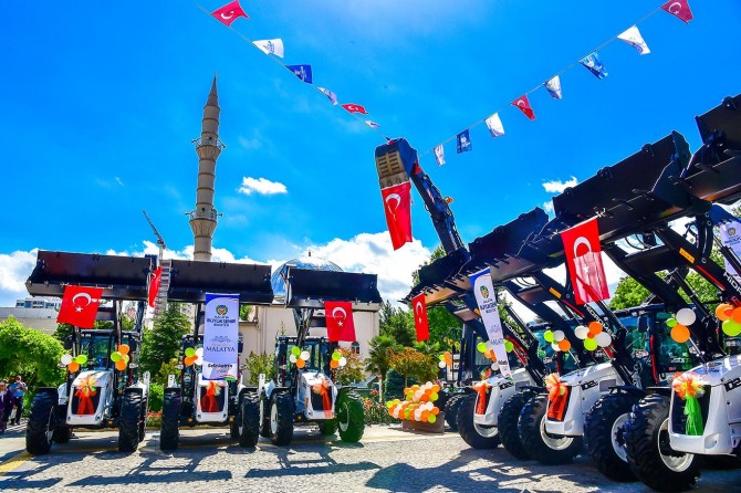 Malatya Büyükşehir Belediyesi araç filosuna yeni araçlar katıldı