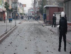 Elinde Bomba Patlayan çocuk Öldü