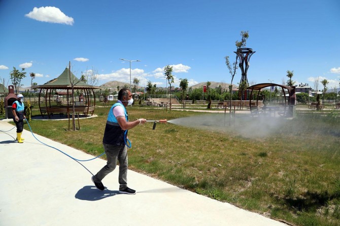 Van'da ilaçlama çalışmalarına hız verildi