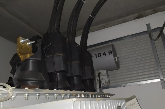 Hırsızlar 3 mahalleye enerji sağlayan trafolardaki elektrik kablolarını çaldı
