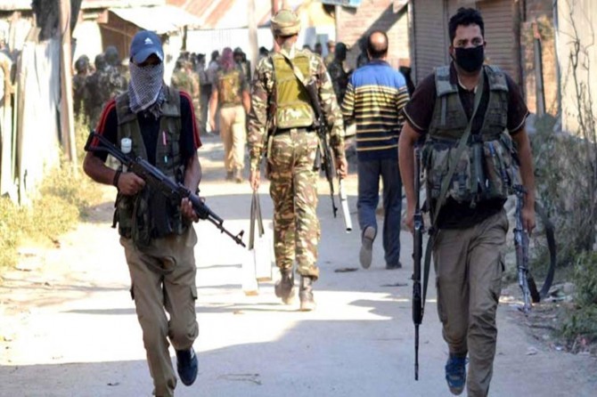 Li Cammu Keşmîrê şer: 5 berxwedêr şehîd bûn