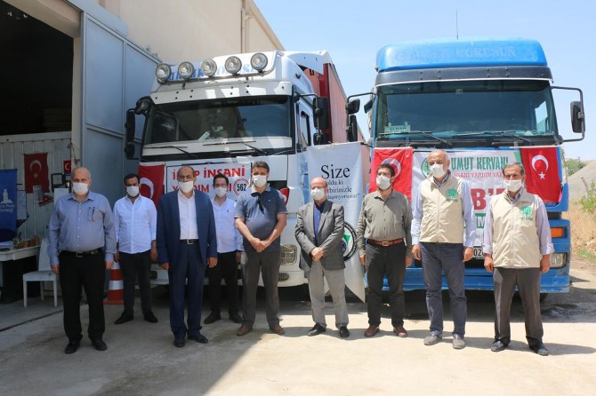 Şanlıurfa’dan İdlib’e 2 TIR insani yardım malzemesi gönderildi