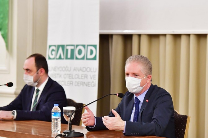 Gaziantep’te otel ve restoranlara yönelik Covid-19 bilgilendirme toplantısı düzenlendi